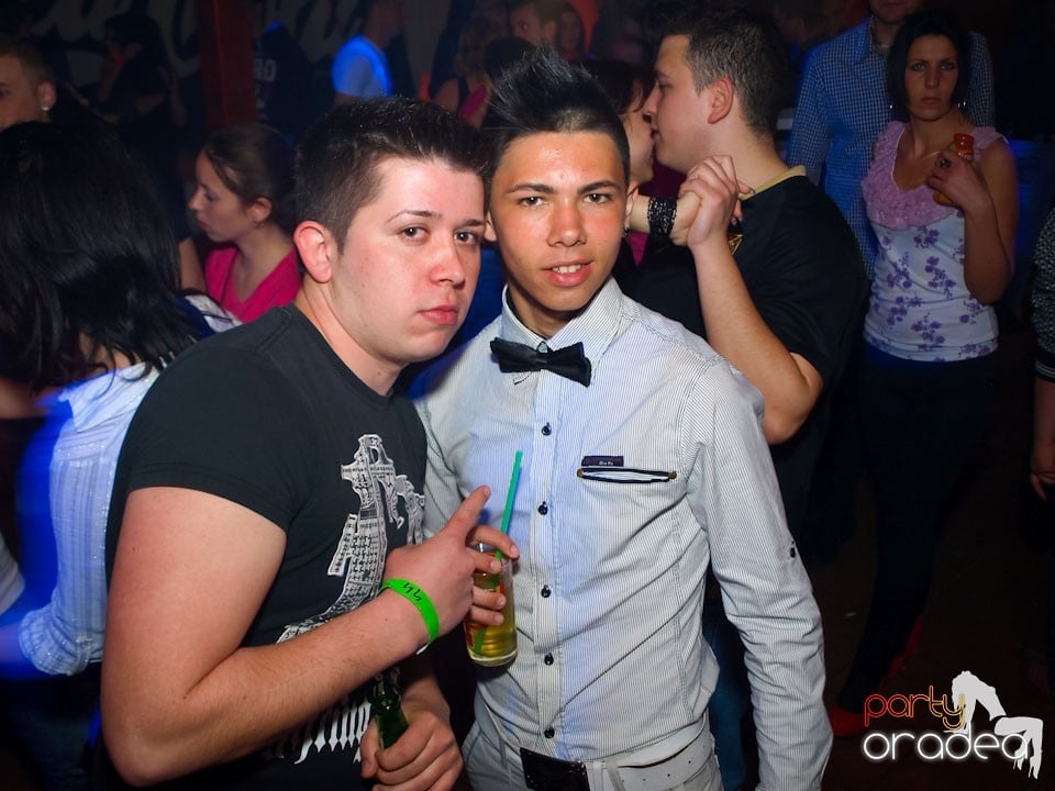 Easter Party în Disco Faház,