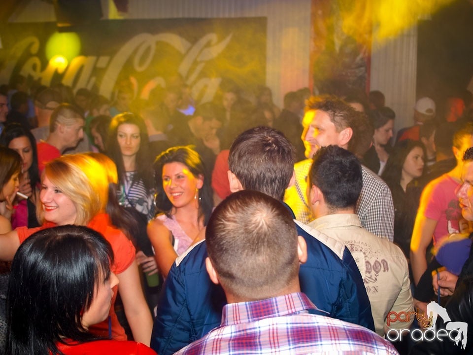 Easter Party în Disco Faház,