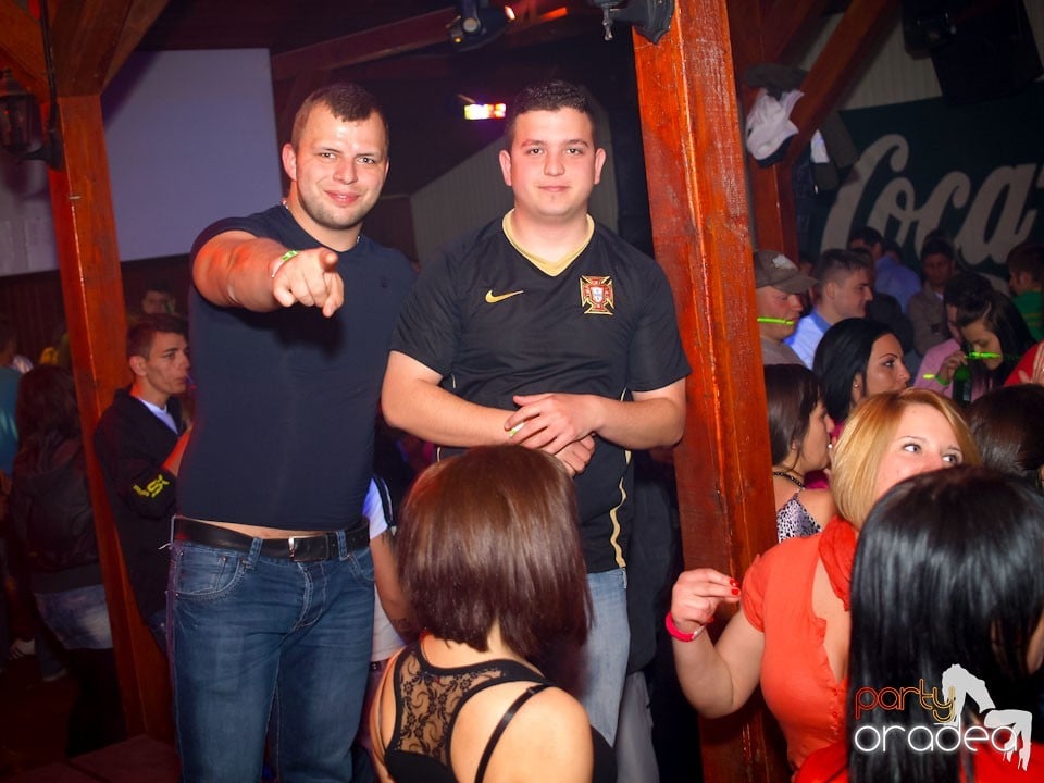 Easter Party în Disco Faház,