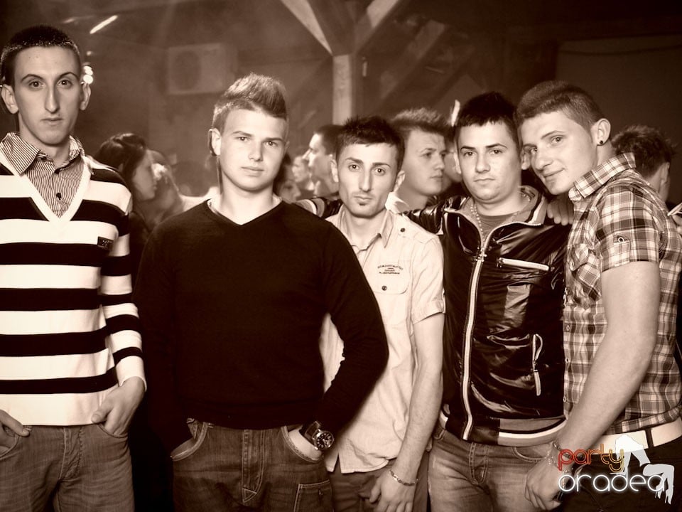 Easter Party în Disco Faház,