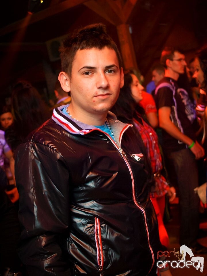 Easter Party în Disco Faház,