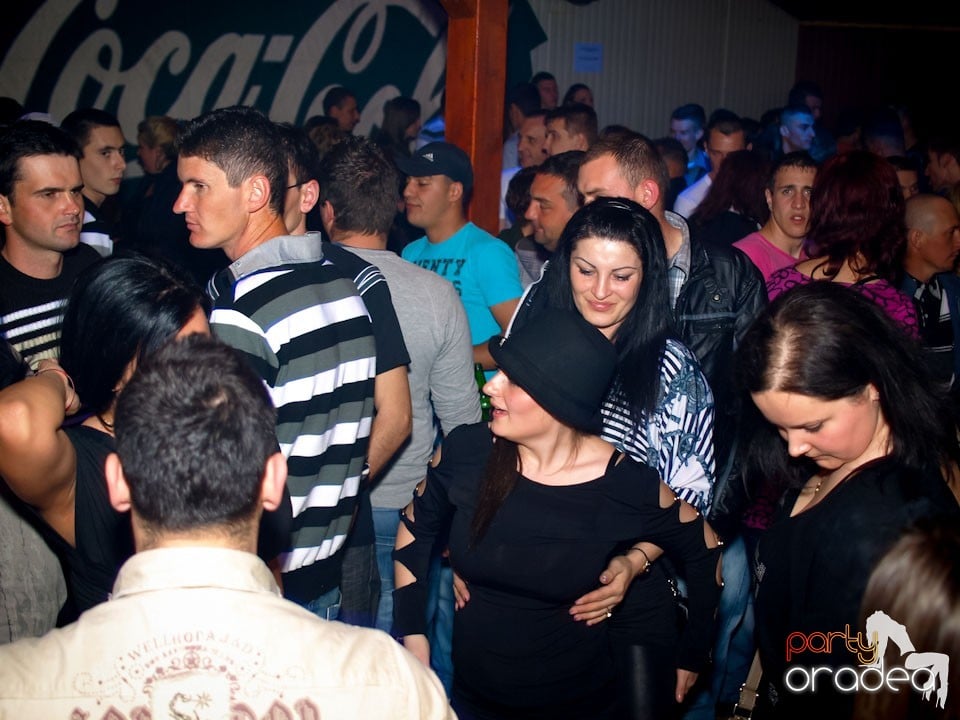 Easter Party în Disco Faház,