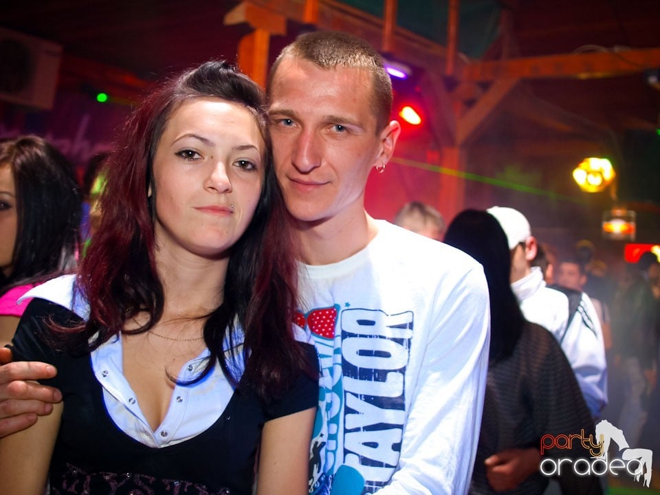 Easter Party în Disco Faház,