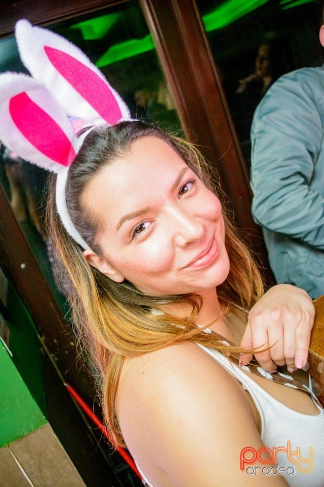 Easter Party, Green Pub