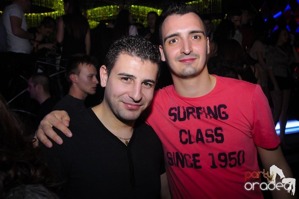 Ernesto Ferreyra & Dos Rayas în The One,