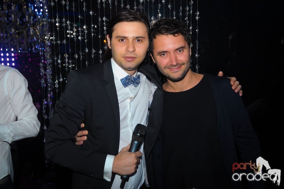 Ernesto Ferreyra & Dos Rayas în The One,