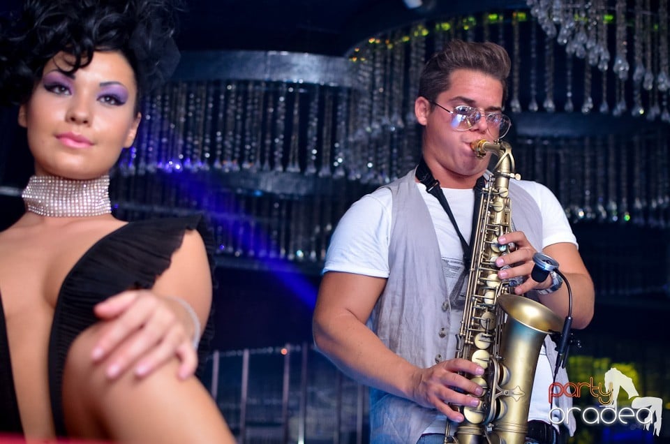 Erotique Burlesque @ The One,