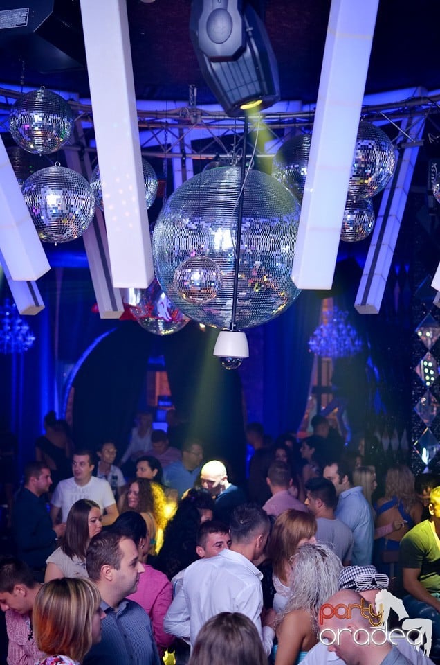 Erotique Burlesque @ The One,