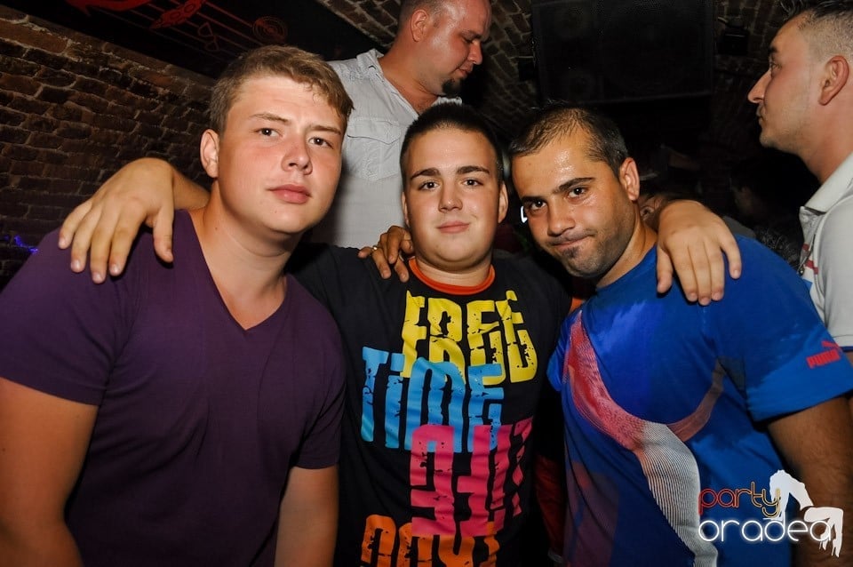 Escape: Carlsberg Summer Party sâmbătă, 