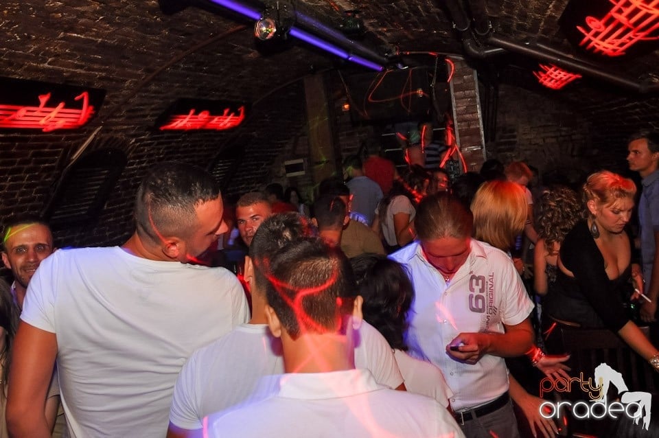 Escape: Carlsberg Summer Party sâmbătă, 