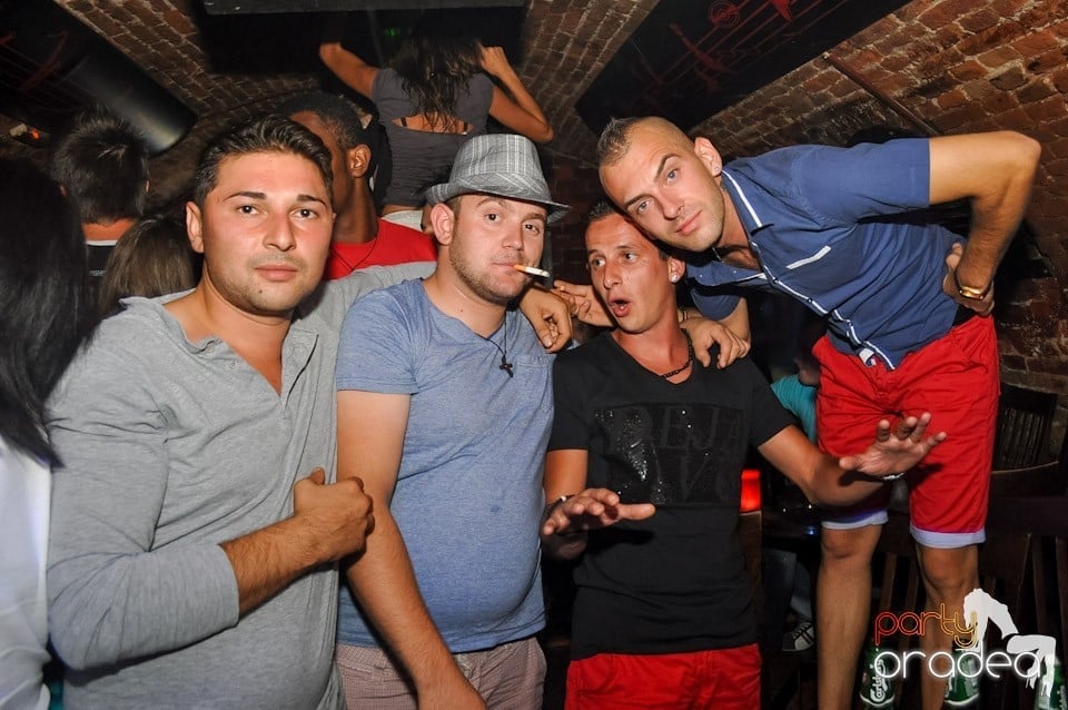 Escape: Carlsberg Summer Party sâmbătă, 