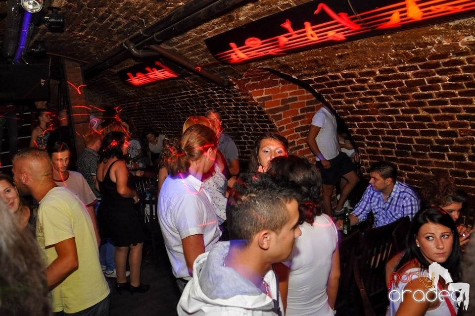 Escape: Carlsberg Summer Party sâmbătă, 