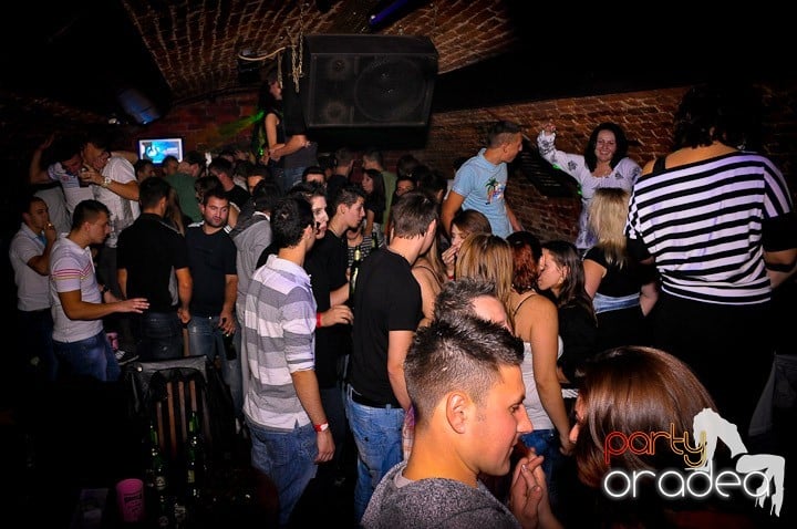 Escape Club joi seara, 