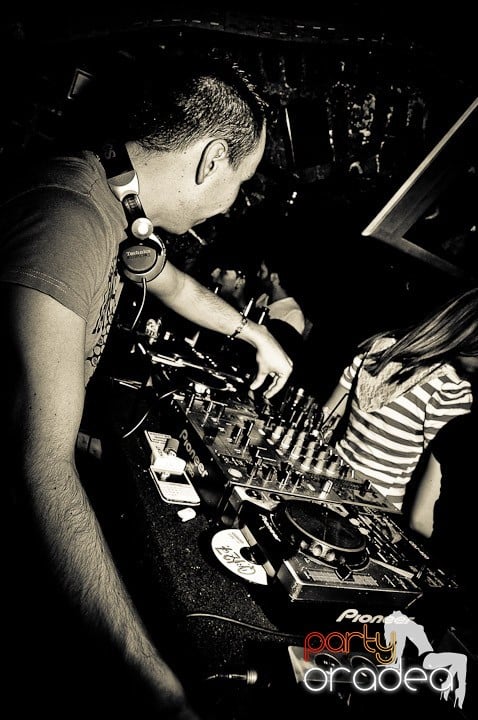 Escape Club joi seara, 