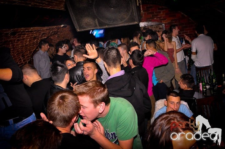 Escape Club joi seara, 