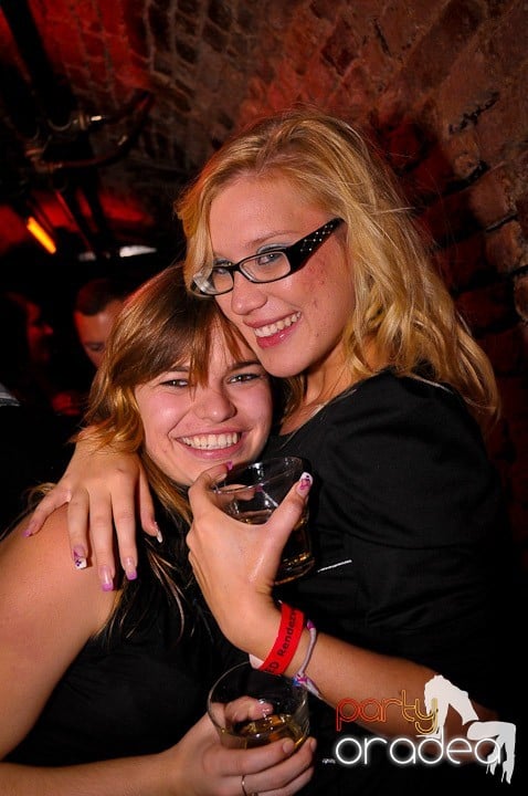 Escape Club joi seara, 