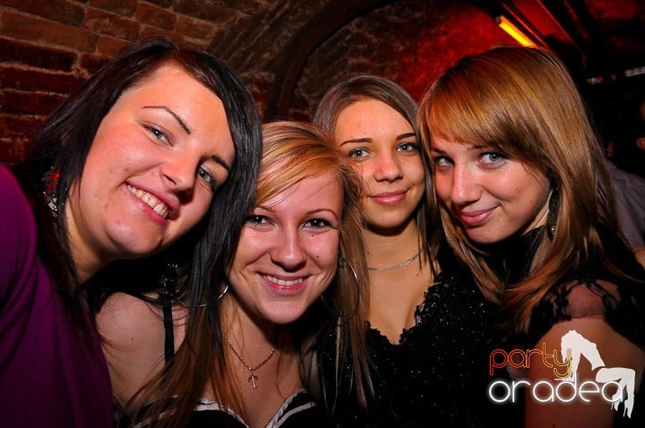 Escape Club joi seara, 