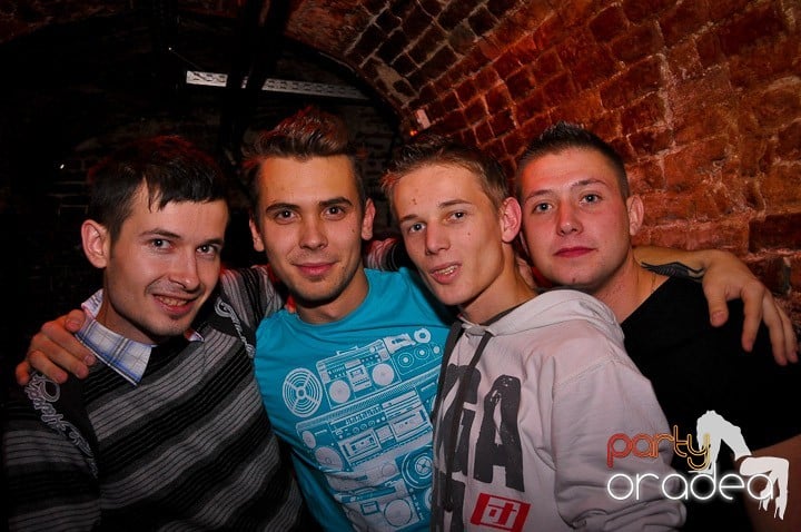 Escape Club joi seara, 