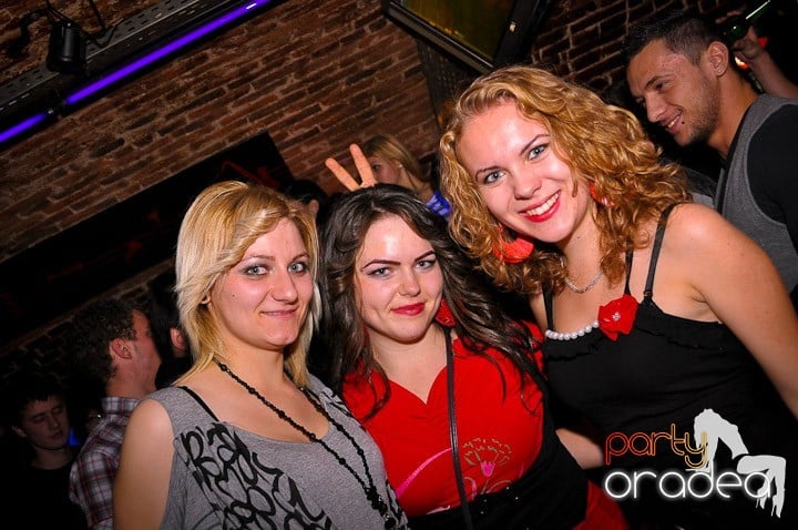 Escape Club joi seara, 