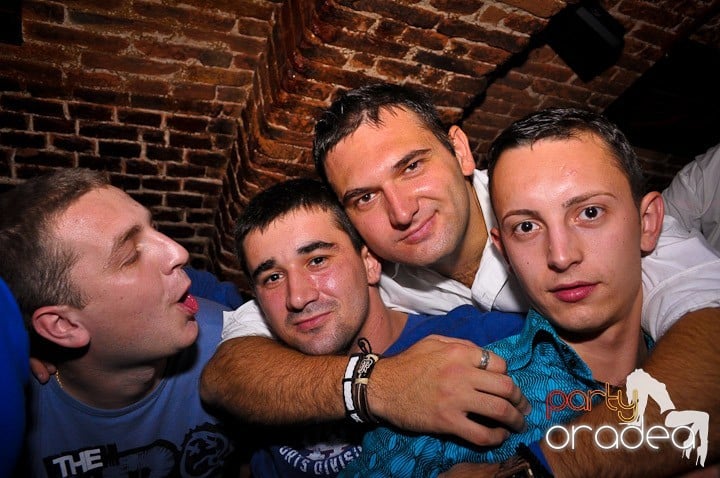 Escape Club joi seara, 