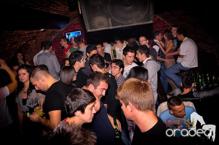 Escape Club joi seara, 