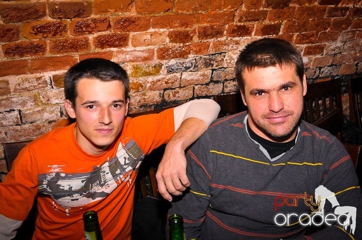 Escape Club joi seara, 