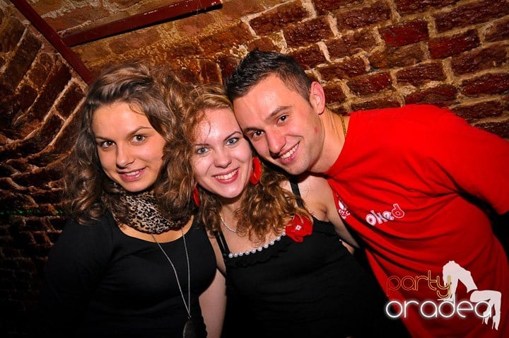 Escape Club joi seara, 