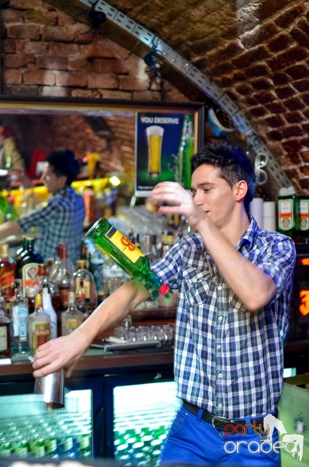 Escape Club Party cu DJ Mihy, 