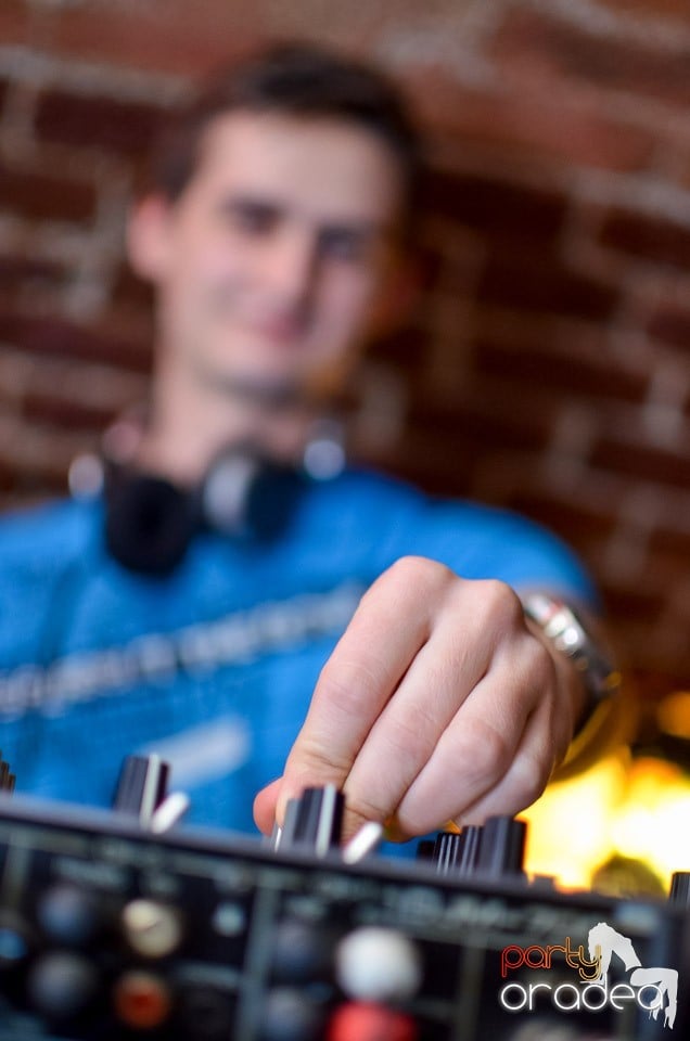 Escape Club Party cu DJ Mihy, 