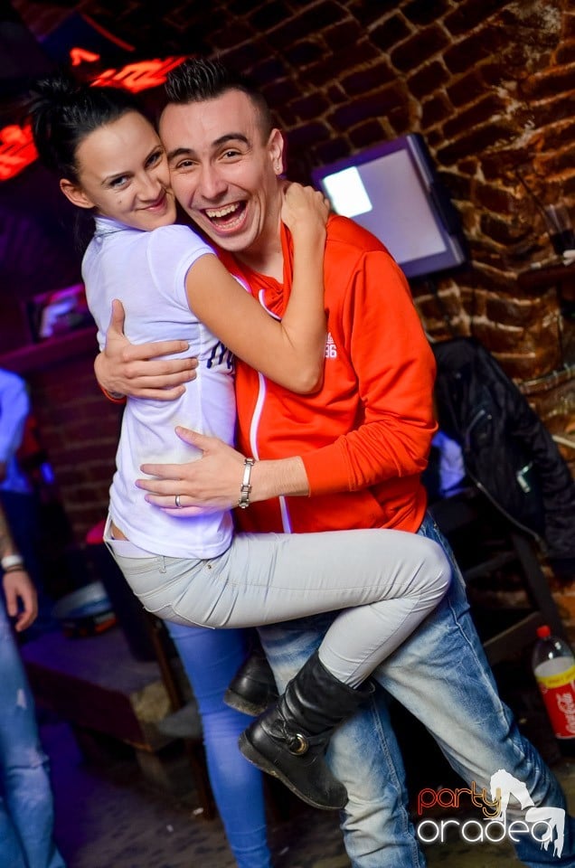 Escape Club Party cu DJ Mihy, 