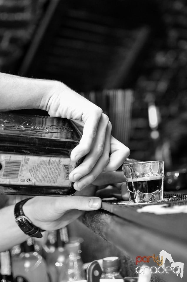 Escape Club Party cu DJ Mihy, 