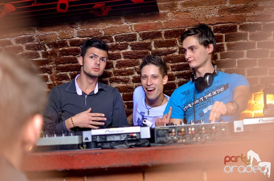 Escape Club Party cu DJ Mihy, 