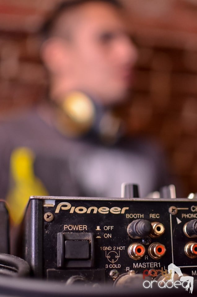 Escape Club: Party in the Night, 