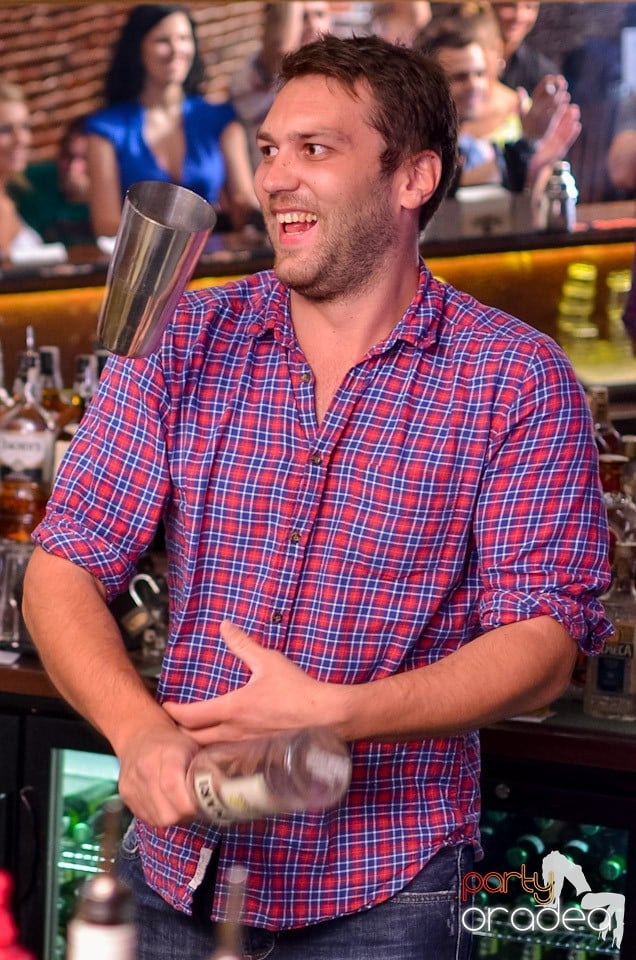 Escape Club: Party in the Night, 