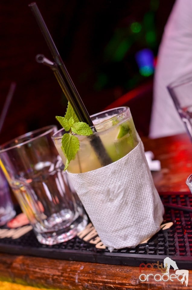 Escape Club: Party in the Night, 