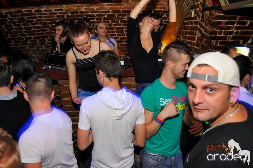 Escape Club - Party Time!,