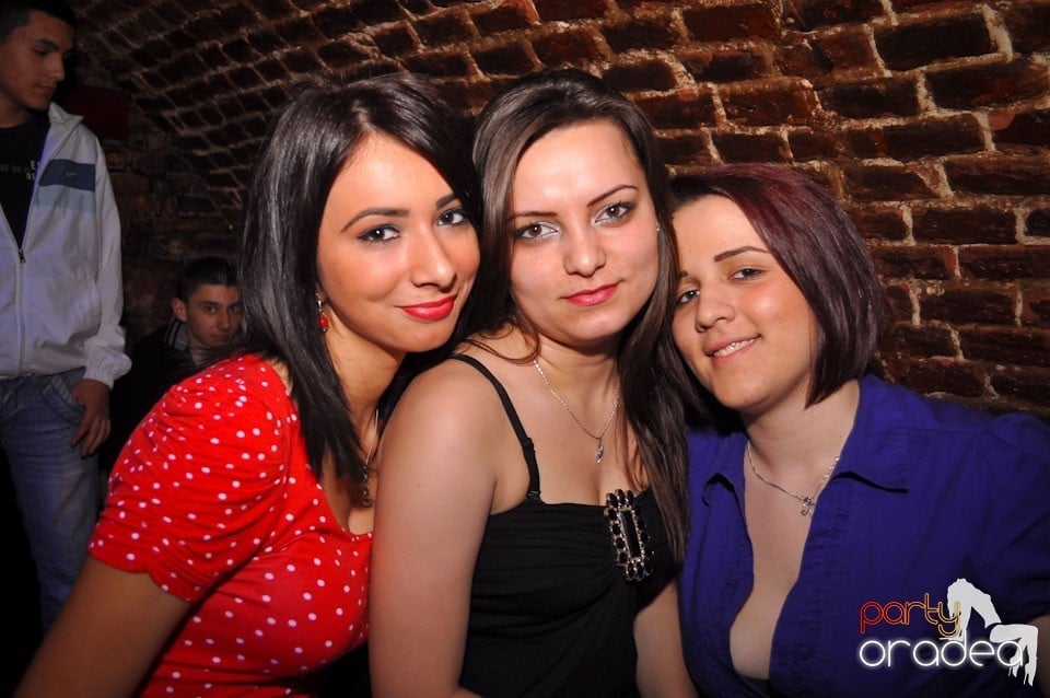Escape Club seară de seară,