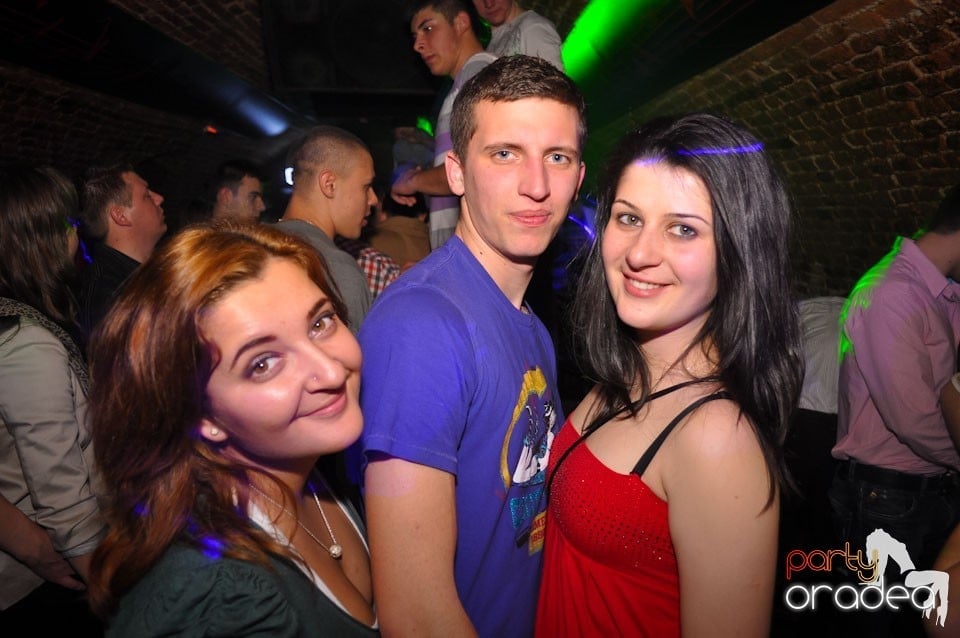 Escape Club seară de seară,