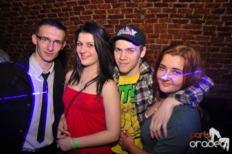 Escape Club seară de seară,