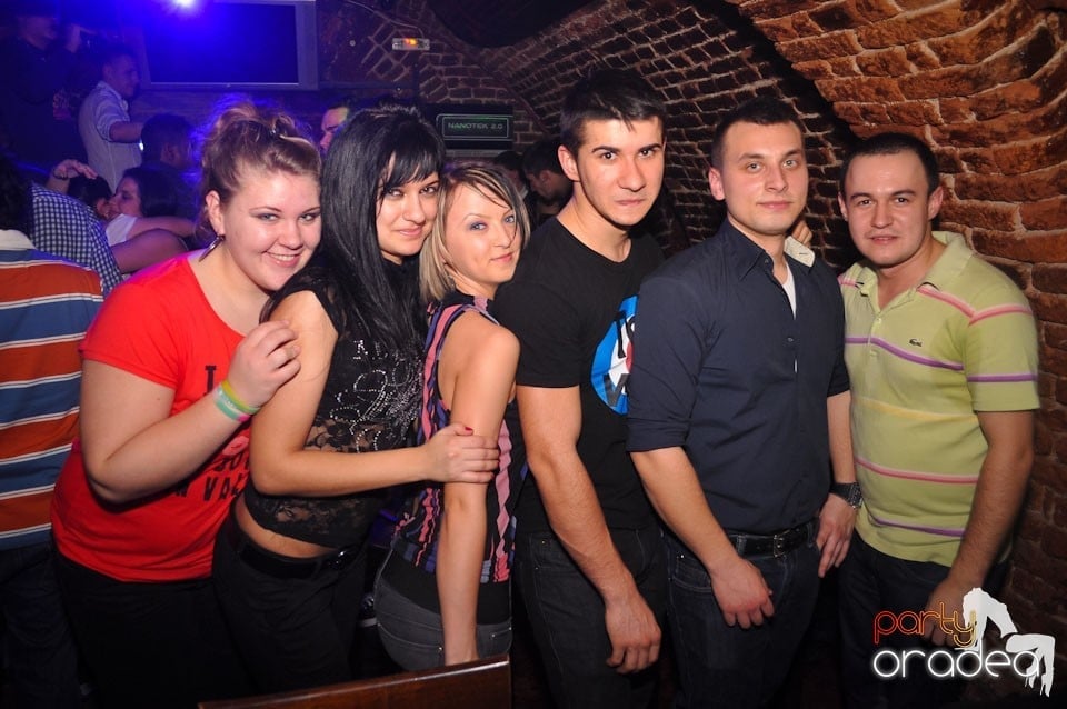 Escape Club seară de seară,