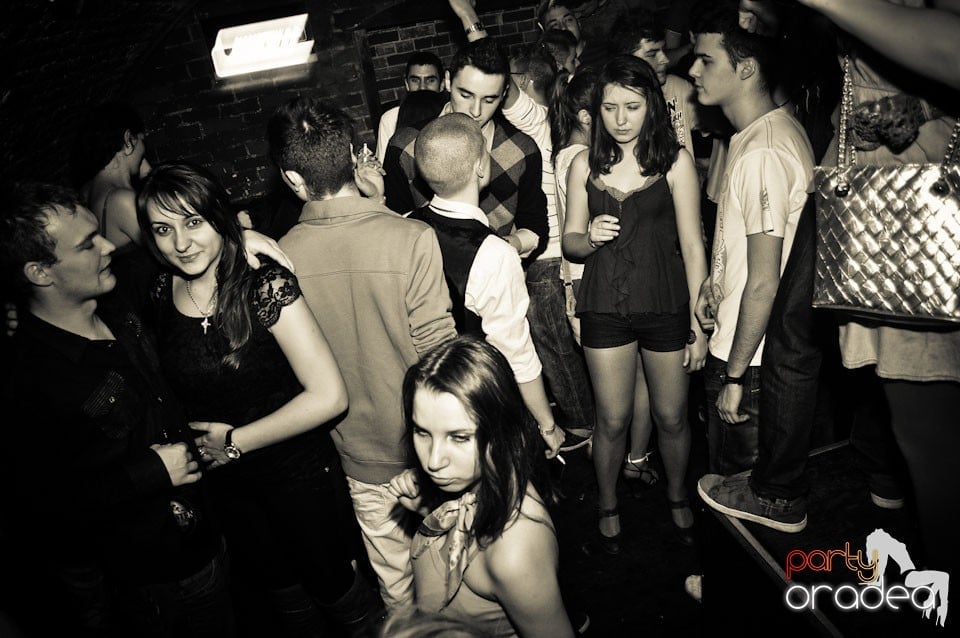 Escape Club seară de seară,