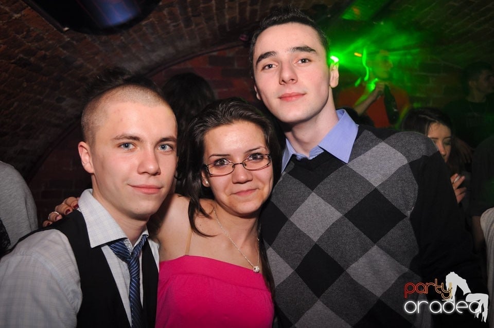 Escape Club seară de seară,