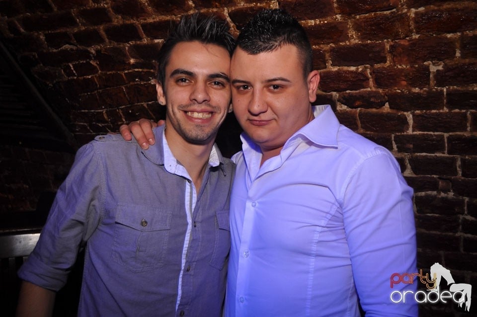 Escape Club seară de seară,