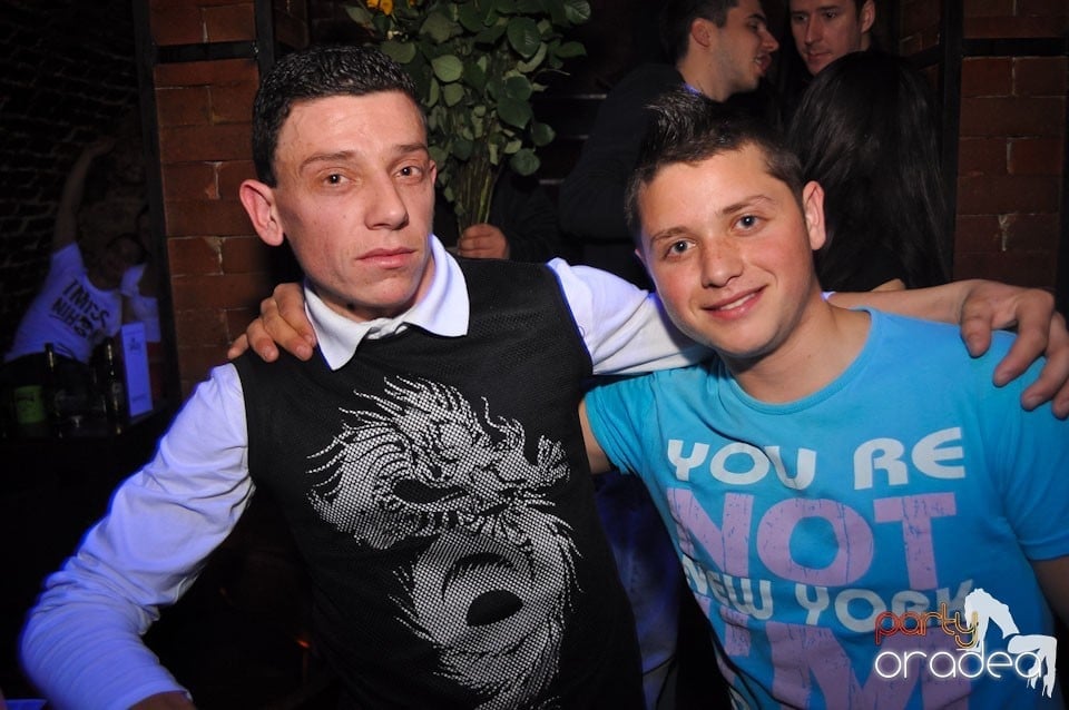 Escape Club seară de seară,