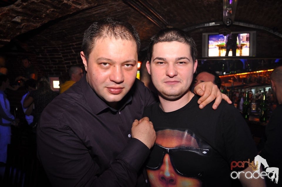 Escape Club seară de seară,