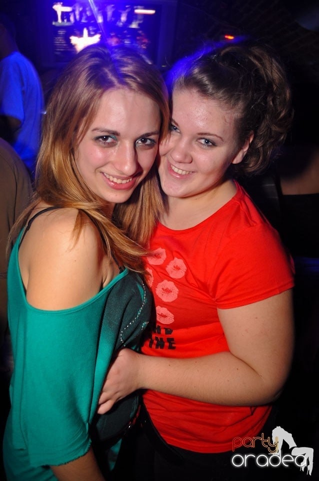 Escape Club seară de seară,