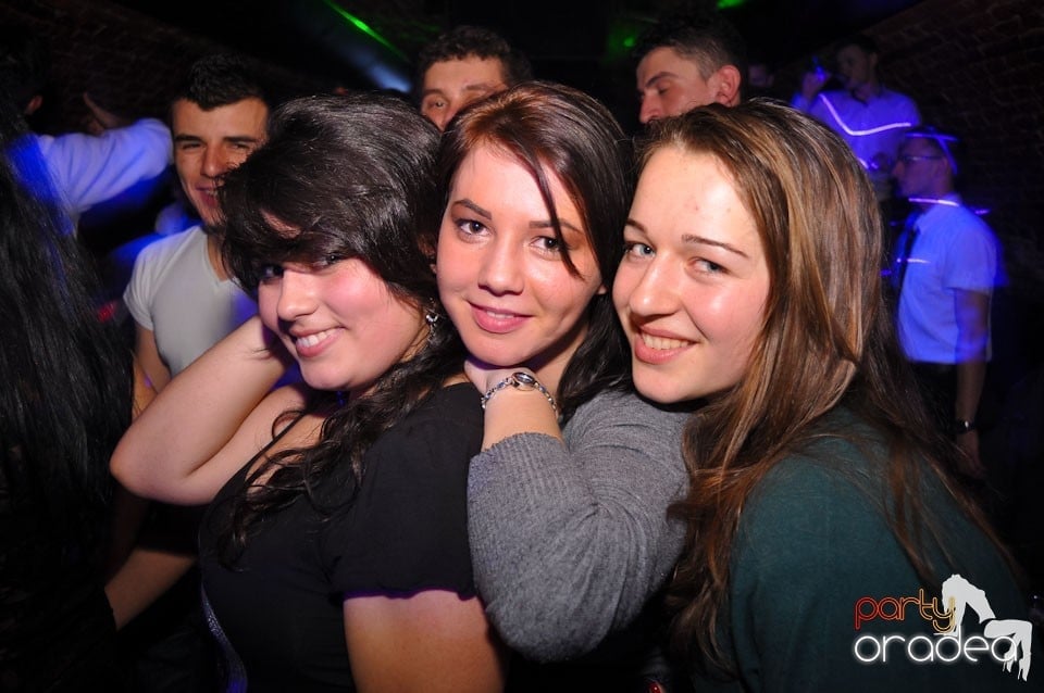 Escape Club seară de seară,