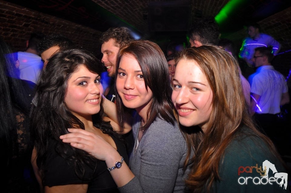 Escape Club seară de seară,