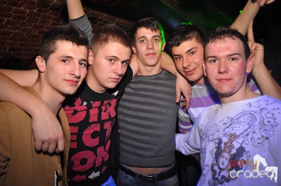 Escape Club seară de seară,