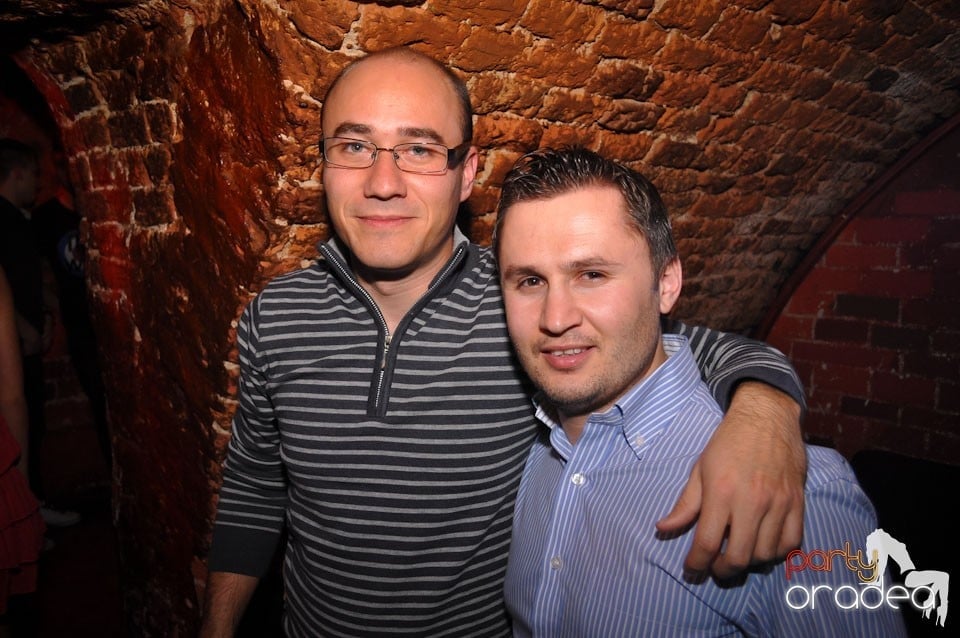 Escape Club seară de seară,